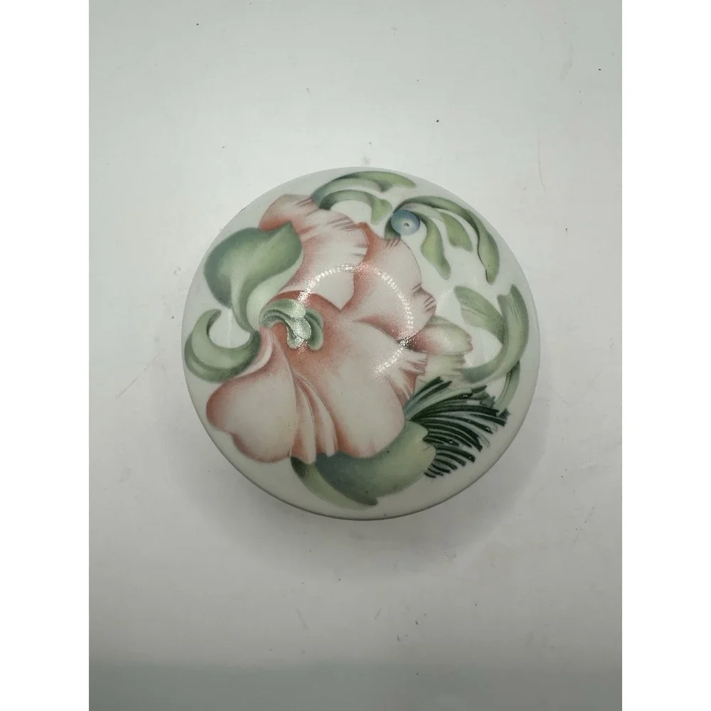 Porcelain d'Art Limoges Made in France Anais Anais Trinket Box Floral Cottage 3
